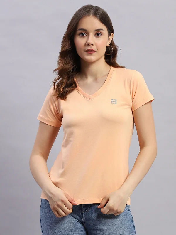 Autumn Selection Women Peach Solid V Neck Half Sleeve Top
